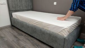 How to Make a Hospital Corner: Easy Steps to Tuck in Sheets
